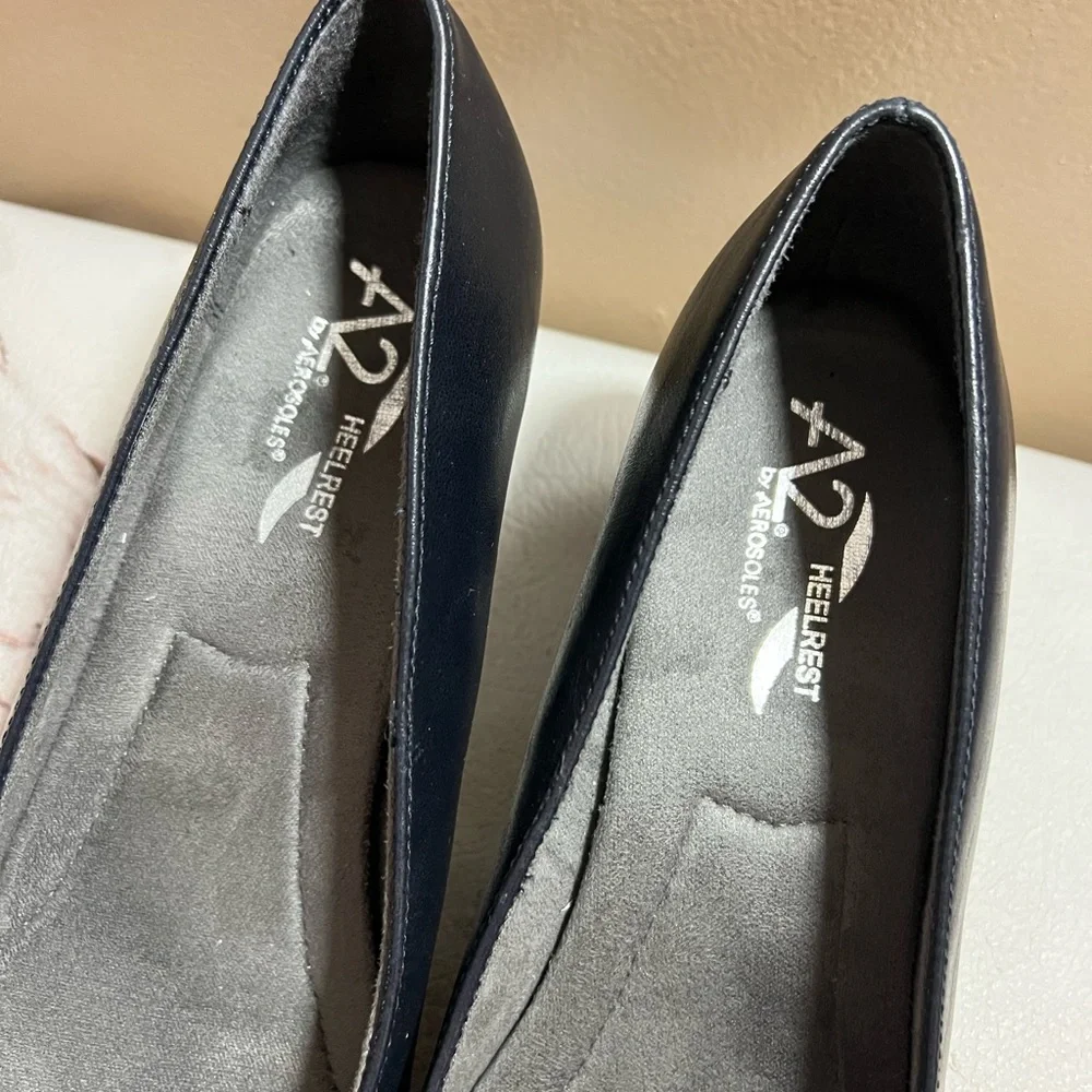 AEROSOLES Black Low Block Heel Pump - Picture 7 of 10